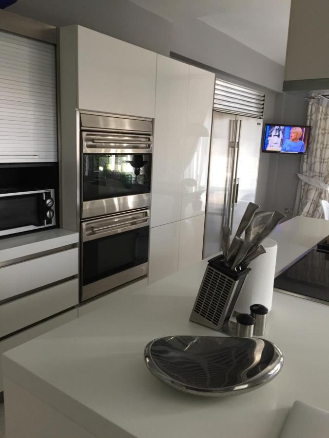 Deluxe First Line Villa 페르볼리아 외부 사진