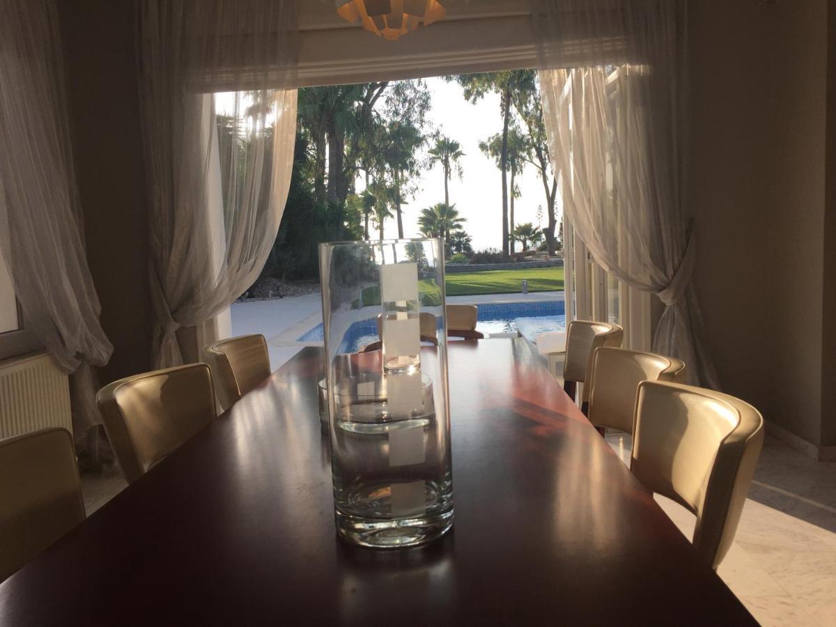Deluxe First Line Villa 페르볼리아 외부 사진